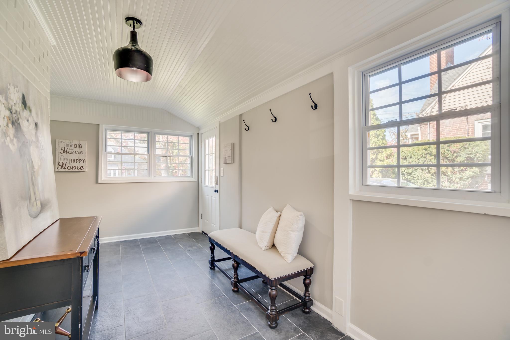 9907 Merwood Lane Silver Spring, MD 20901 - Photo 5 of 56