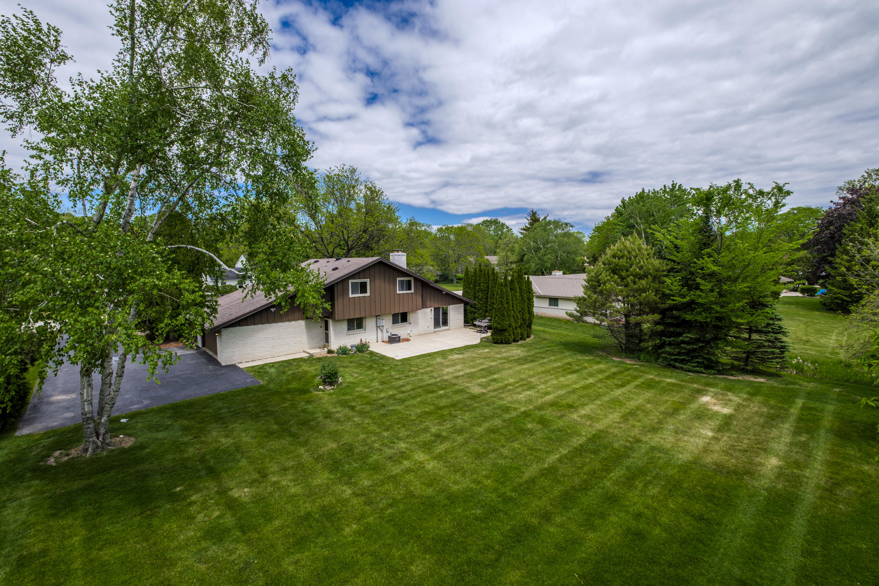 15035 Pomona Road Brookfield, WI 53005 - Photo 52 of 53 Large yard