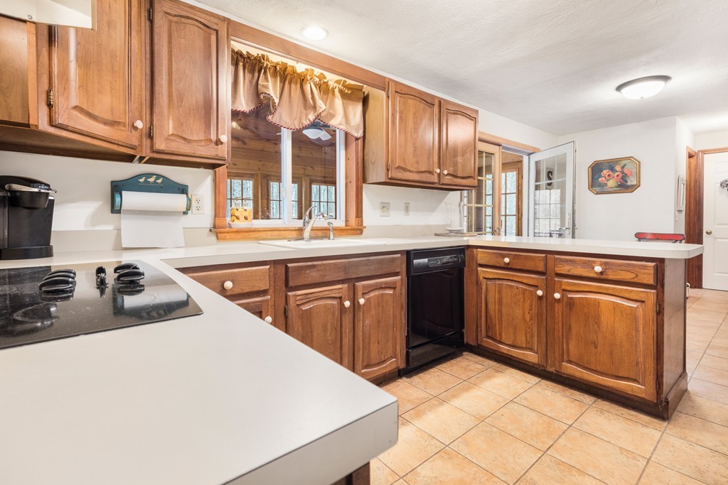16 Freedom Farme Road Acton, MA 01720 - Photo 3 of 27 Gallery Image 3