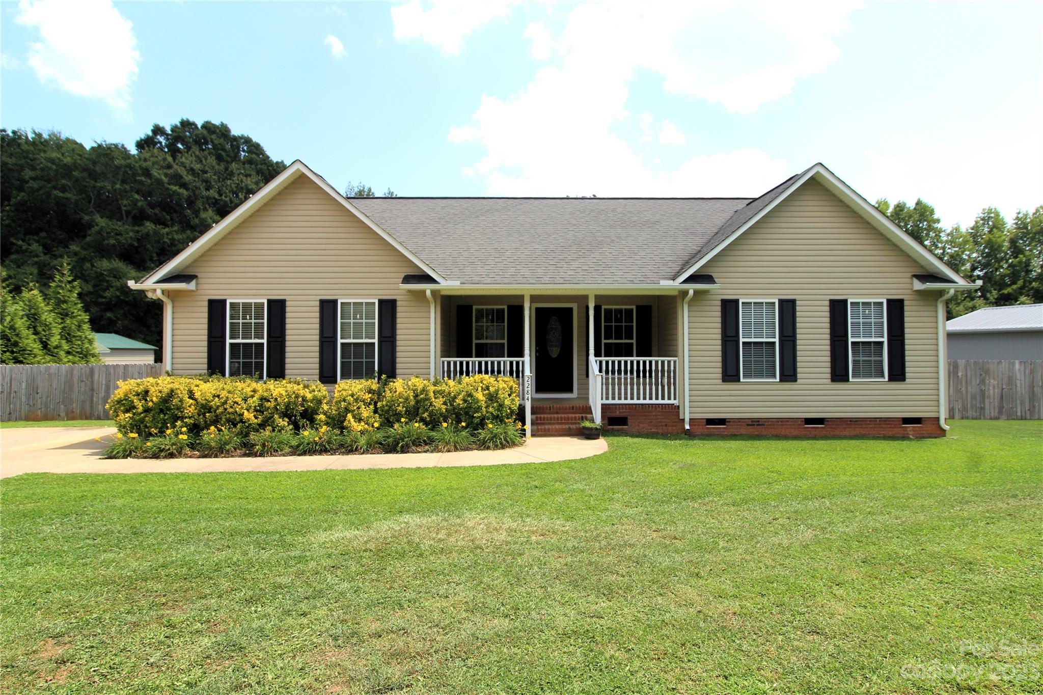 2284 Southbend Road Clover, SC 29710 - Photo 1 of 25 Gallery Image 1