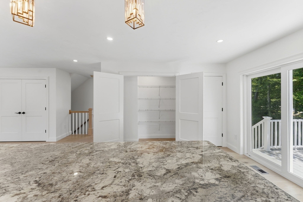 36 Colonial Road Webster, MA 01570 - Photo 11 of 42