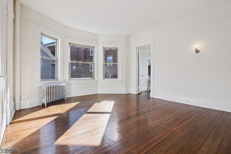 20 Kent Pl Boulevard Summit, NJ 07901 - Photo 13 of 17