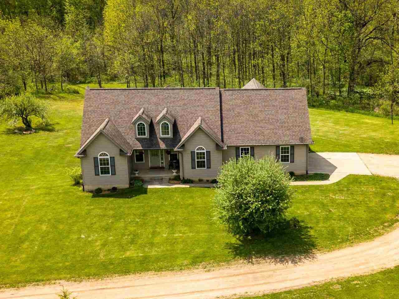13850 Shaftsburg Road Perry, MI 48872 - Photo 70 of 94 21454472-69.JPG