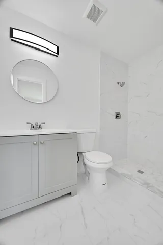 $359,900 | 5584 Southeast Katharine Avenue, Stuart, FL 34997