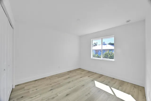 $359,900 | 5584 Southeast Katharine Avenue, Stuart, FL 34997