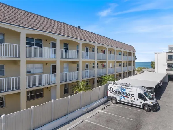 $3,000 | 1400 Tarpon Center Drive, Unit 204, Venice, FL 34285