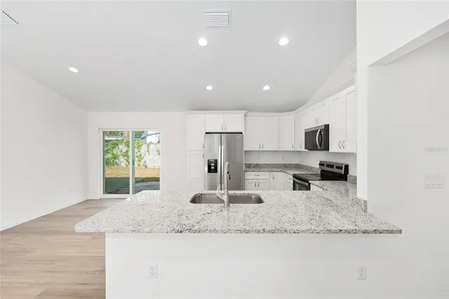 $2,200 | 636 Northeast 130th Court, Silver Springs, FL 34488