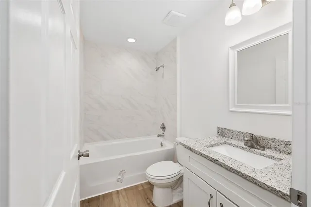 $2,200 | 636 Northeast 130th Court, Silver Springs, FL 34488