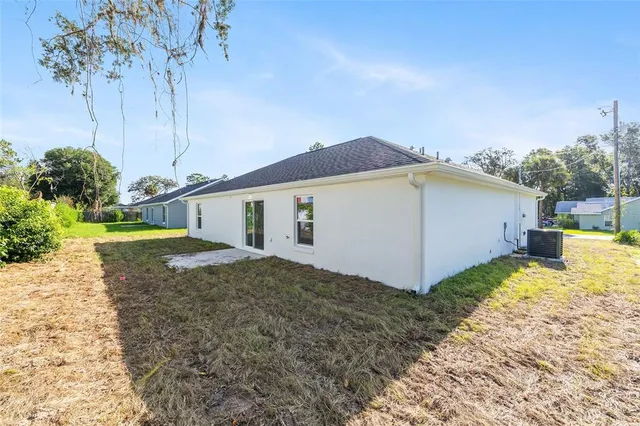 $2,200 | 636 Northeast 130th Court, Silver Springs, FL 34488