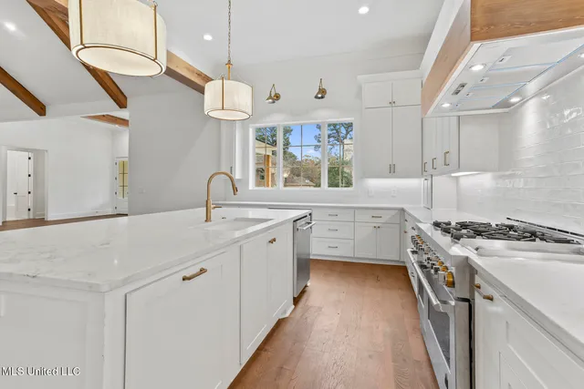 $724,500 | 1427 Highland Park Drive, Jackson, MS 39211