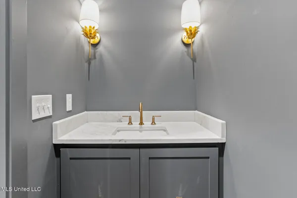 $724,500 | 1427 Highland Park Drive, Jackson, MS 39211