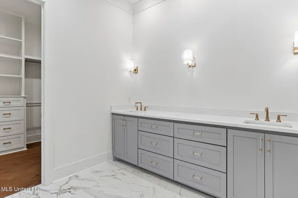 $724,500 | 1427 Highland Park Drive, Jackson, MS 39211