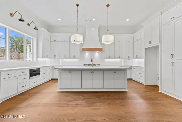 $724,500 | 1427 Highland Park Drive, Jackson, MS 39211