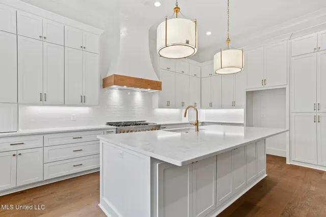 $724,500 | 1427 Highland Park Drive, Jackson, MS 39211