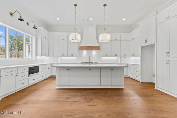 $724,500 | 1427 Highland Park Drive, Jackson, MS 39211