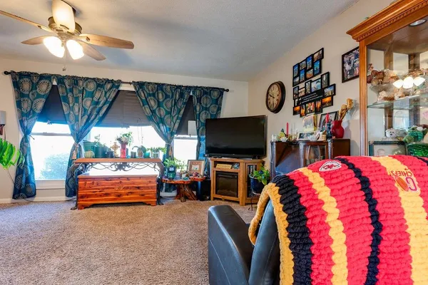 $249,000 | 1309 Sanders Street, Harrisonville, MO 64701