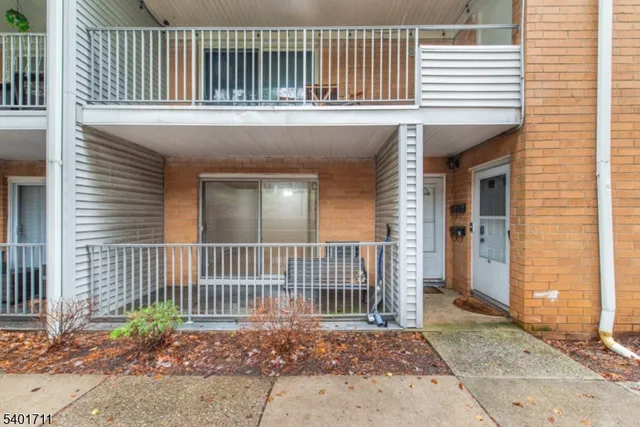 $265,000 | 2350 Highway 10, Unit 3, Morris Plains, NJ 07950