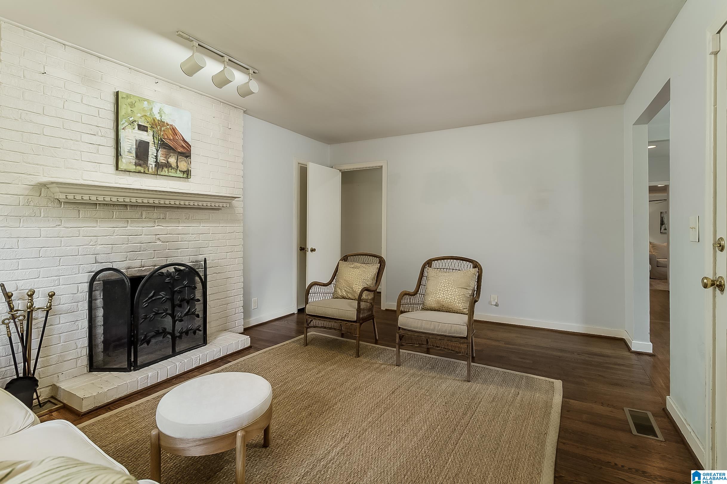 236 Kent Lane Birmingham, AL 35209 - Photo 8 of 37