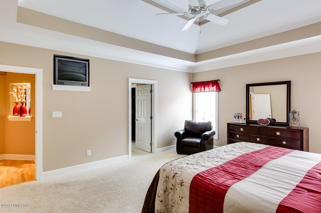4716 Razor Creek Way Louisville, KY 40299 - Photo 24 of 59 Owner's Suite