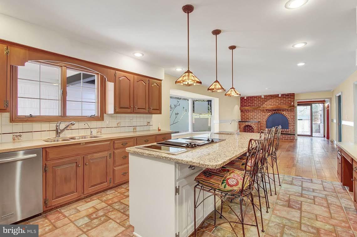 6321 Hoff Road Spring Grove, PA 17362 - Photo 5 of 28