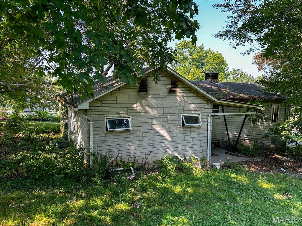 1310 Vandalia Road Hillsboro, IL 62049 - Photo 4 of 10