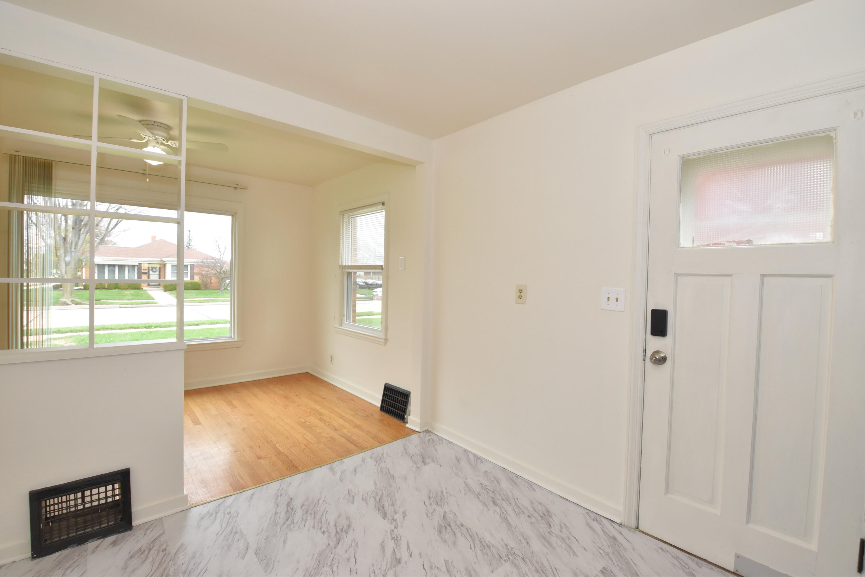 3115 Lasalle Street Racine, WI 53402 - Photo 12 of 25 MMG_Kitchen0064