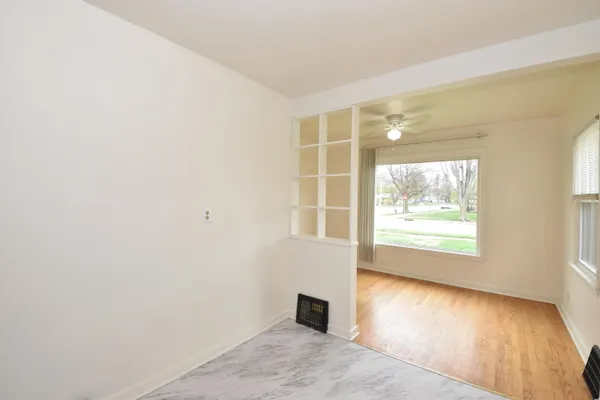 $1,500 | 3115 Lasalle Street, Racine, WI 53402