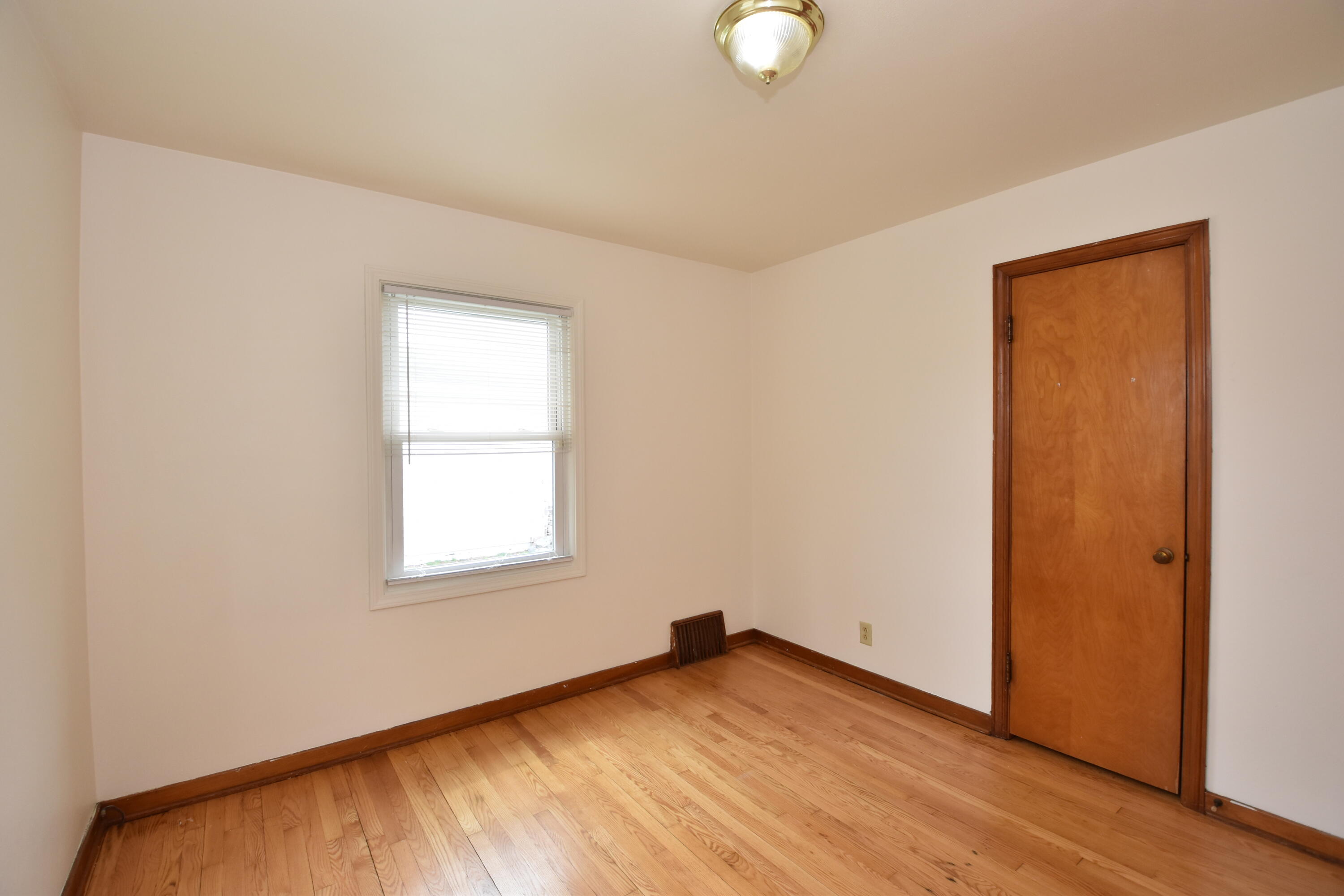 3115 Lasalle Street Racine, WI 53402 - Photo 21 of 25 2nd bedroom