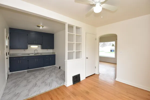 $1,500 | 3115 Lasalle Street, Racine, WI 53402