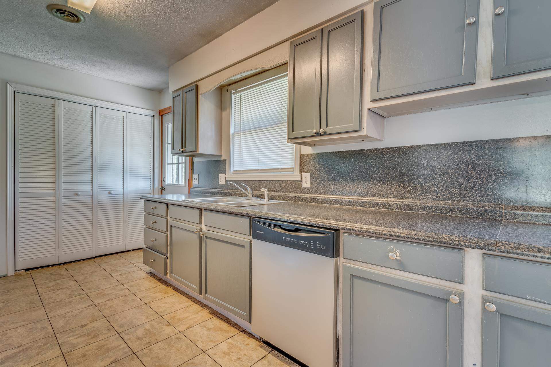 4109 Ridge Road Williams, IN 47470 - Photo 6 of 28 Gallery Image 6