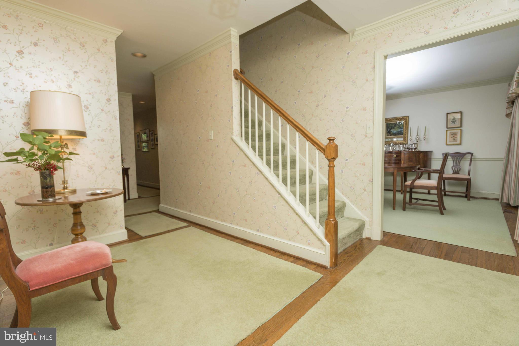 4 Charlesbrooke Road Baltimore, MD 21212 - Photo 2 of 28 Foyer