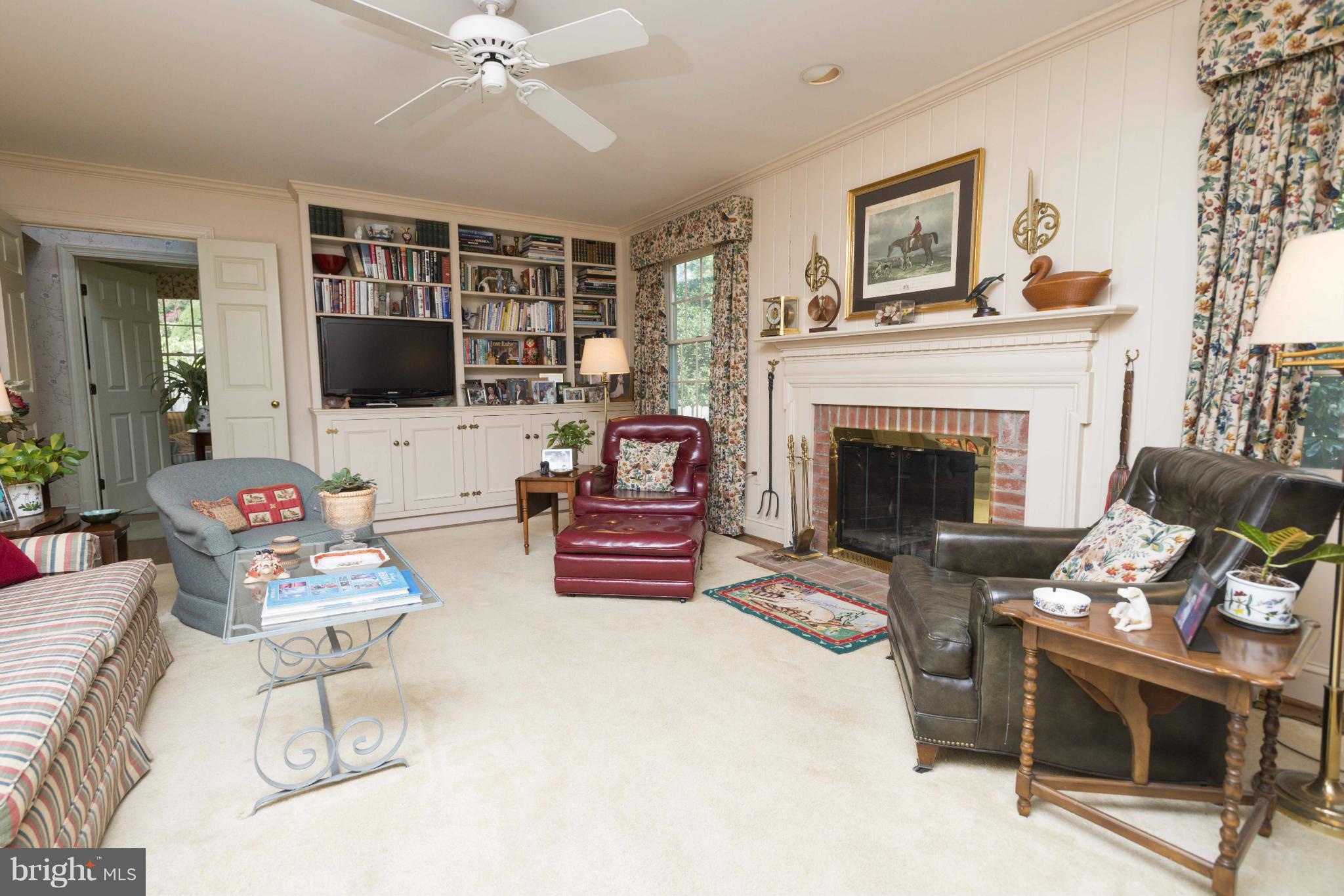 4 Charlesbrooke Road Baltimore, MD 21212 - Photo 13 of 28 Family Room