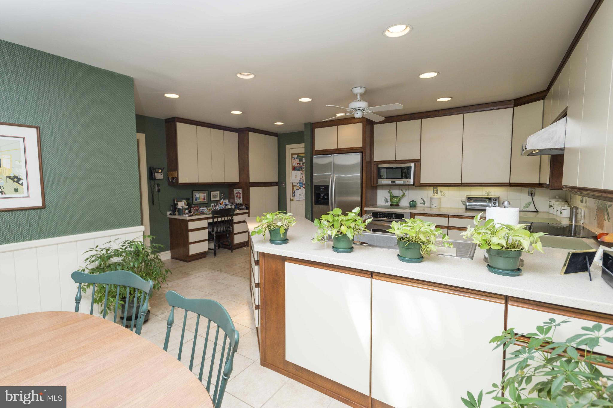 4 Charlesbrooke Road Baltimore, MD 21212 - Photo 6 of 28 Kitchen