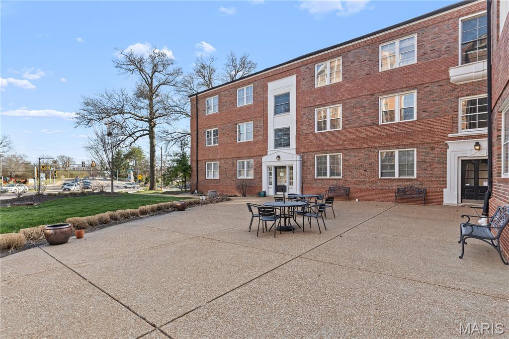 923 South Hanley Road, Unit A Clayton, MO 63105 - Photo 20 of 20 Gallery Image 20