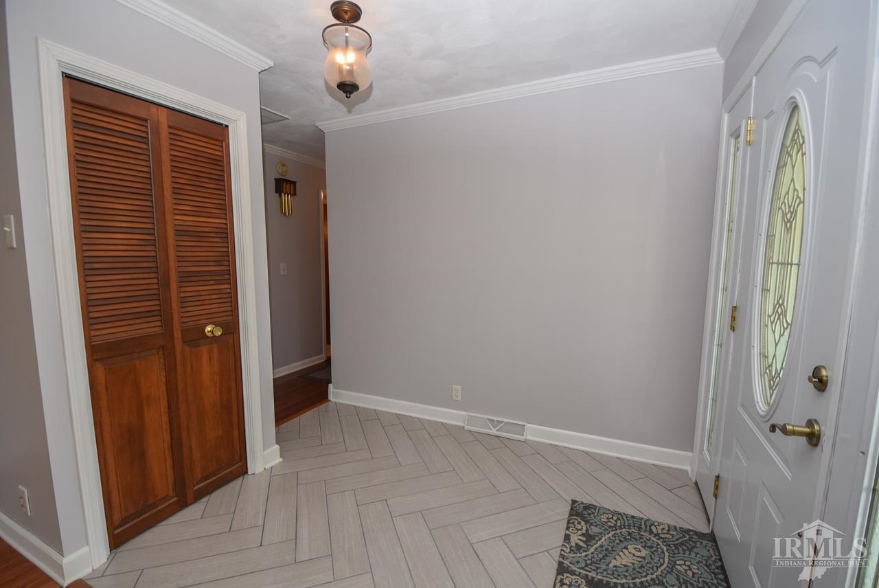 8705 West Butternut Road Muncie, IN 47304 - Photo 8 of 35 Gallery Image 8