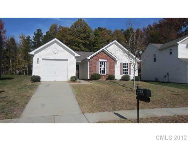 7025 Sunman Road Charlotte, NC 28216 - Photo 1 of 9 Gallery Image 1