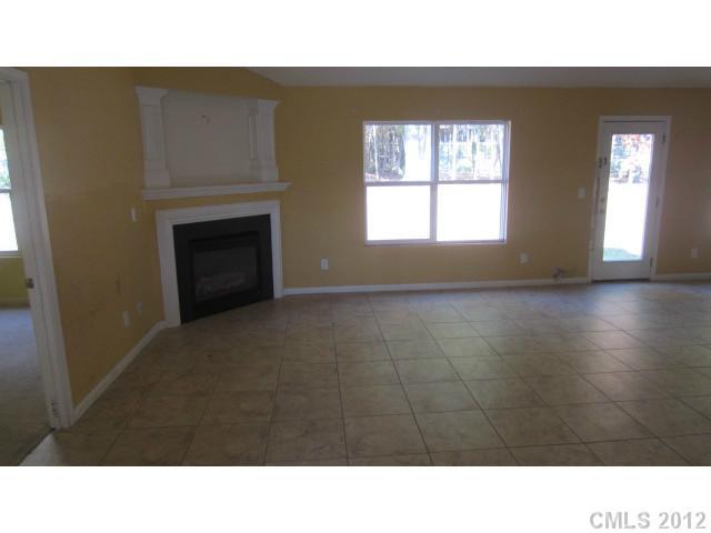 7025 Sunman Road Charlotte, NC 28216 - Photo 3 of 9 Gallery Image 3