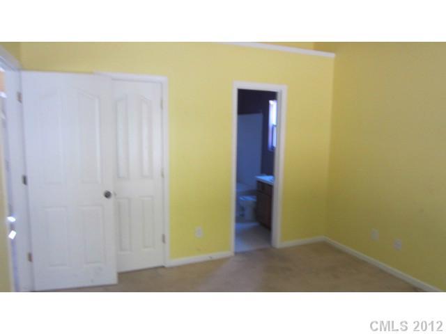 7025 Sunman Road Charlotte, NC 28216 - Photo 5 of 9 Gallery Image 5
