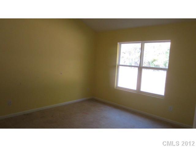 7025 Sunman Road Charlotte, NC 28216 - Photo 6 of 9 Gallery Image 6