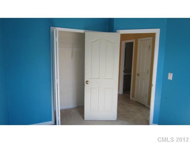 7025 Sunman Road Charlotte, NC 28216 - Photo 8 of 9 Gallery Image 8