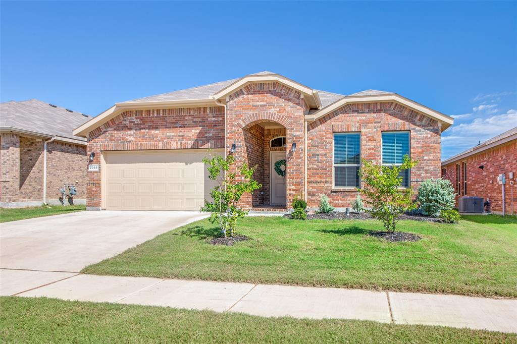 2353 Waggoner Ranch Drive Weatherford, TX 76087 - Photo 1 of 25