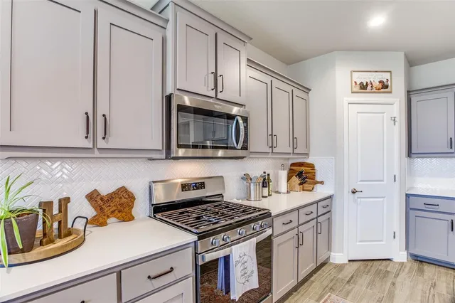 $2,700 | 2353 Waggoner Ranch Drive, Weatherford, TX 76087