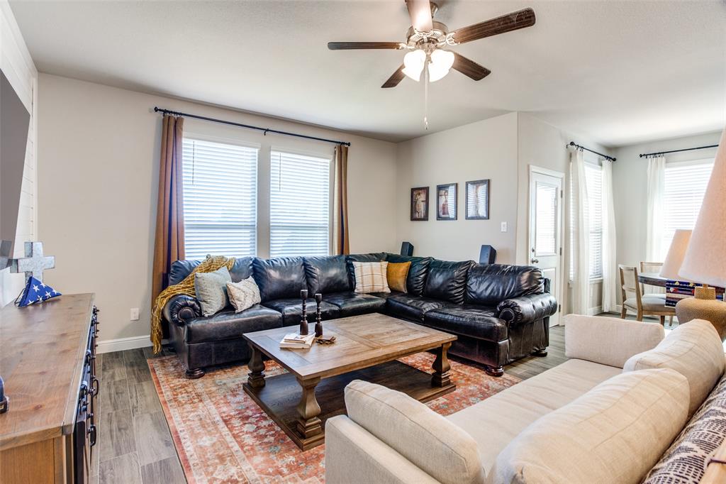 2353 Waggoner Ranch Drive Weatherford, TX 76087 - Photo 6 of 25