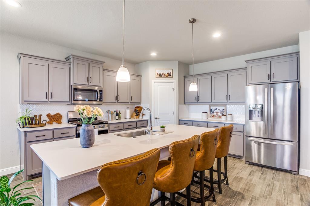 2353 Waggoner Ranch Drive Weatherford, TX 76087 - Photo 9 of 25