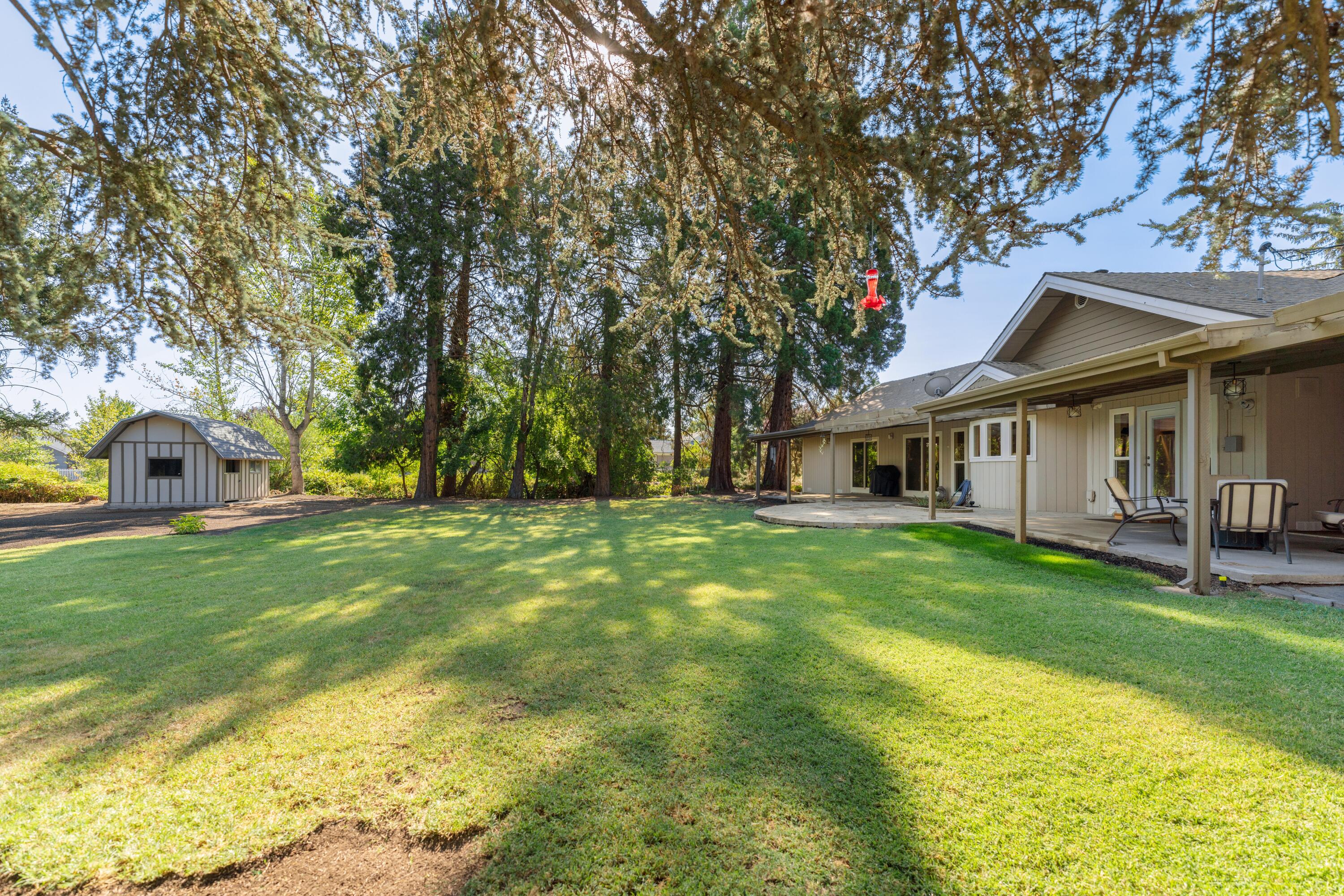 2030 Taylor Road Central Point, OR 97502 - Photo 45 of 53 44