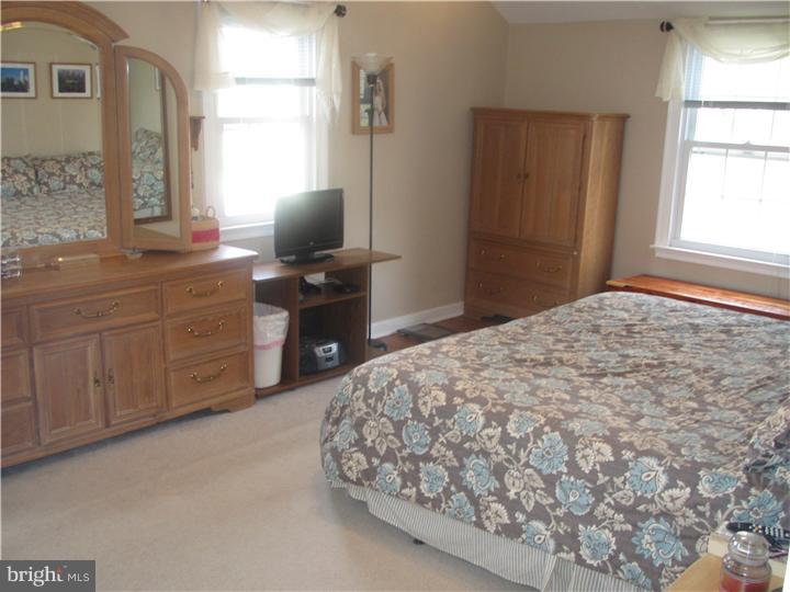 306 Twining Road Oreland, PA 19075 - Photo 11 of 18 Gallery Image 11