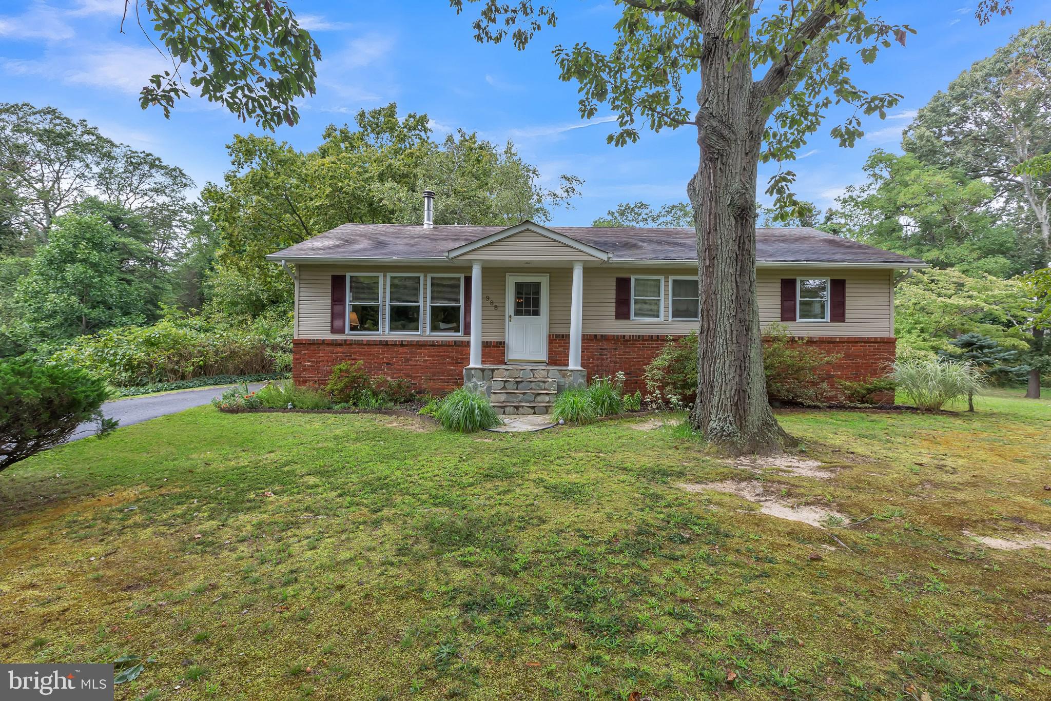 988 Shore Acres Road Arnold, MD 21012 - Photo 1 of 30 Gallery Image 1