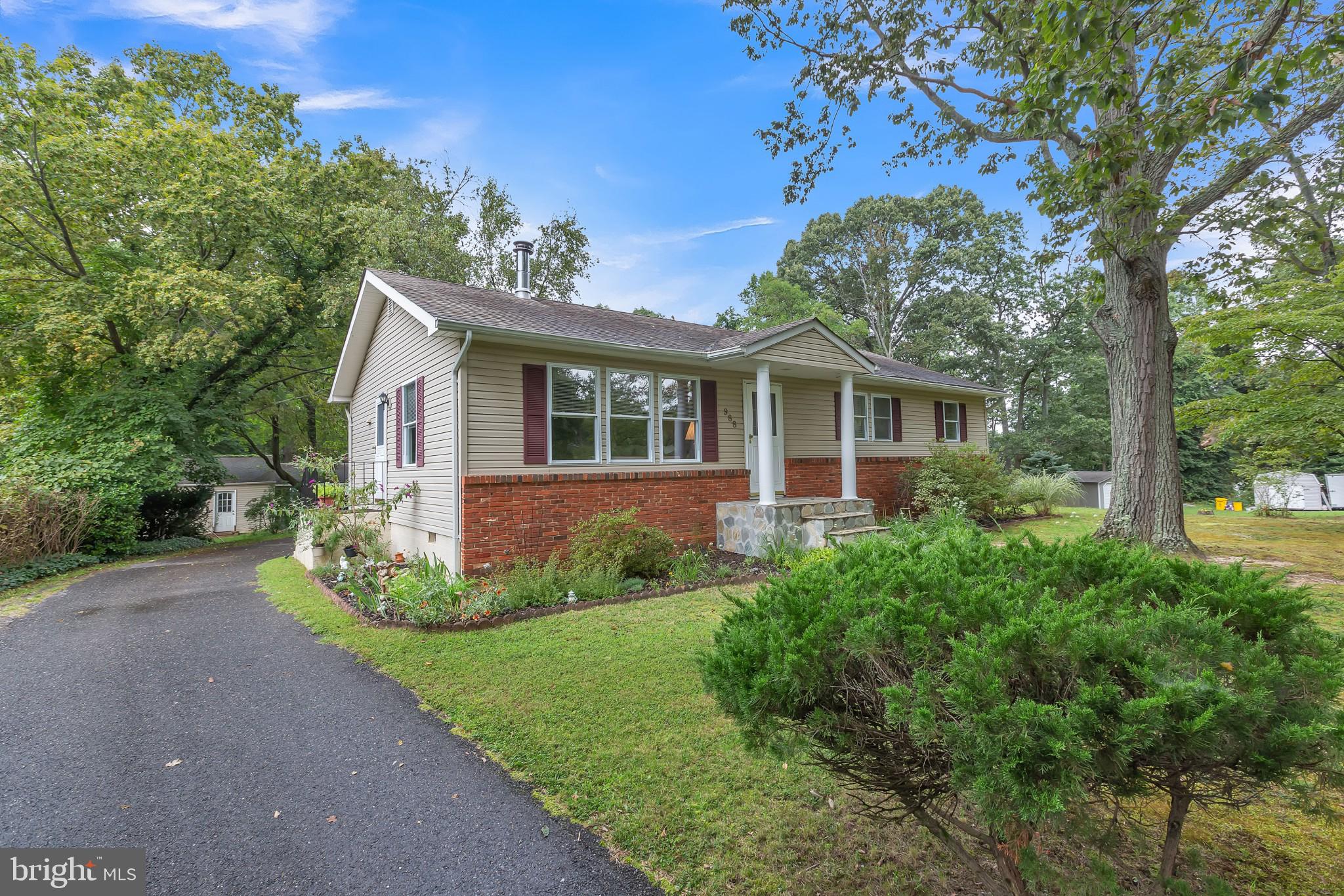 988 Shore Acres Road Arnold, MD 21012 - Photo 2 of 30 Gallery Image 2