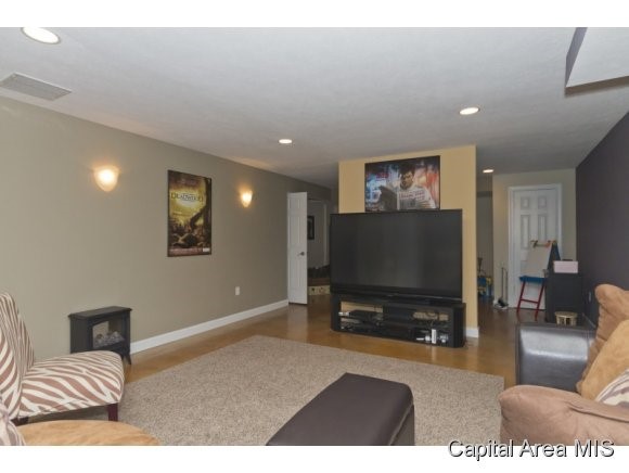 2000 Monterey Drive Springfield, IL 62711 - Photo 17 of 24 Gallery Image 17