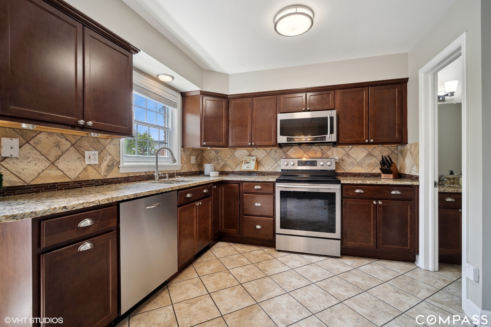 2148 Rugen Road, Unit C Glenview, IL 60026 - Photo 5 of 16 Gallery Image 5